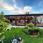 Solid Barrels Luxury * Mamaia