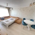 Solid Barrels Luxury Apartamento Mamaia