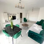 Solid Barrels Luxury Apartamento *
