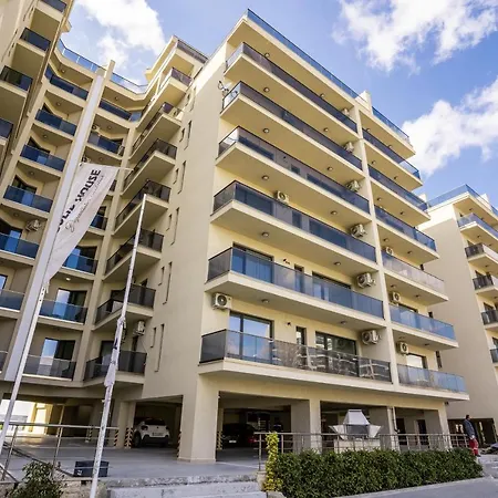 Solid Barrels Luxury Mamaia