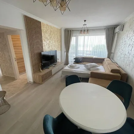 Apartament Solid Barrels Luxury Mamaja