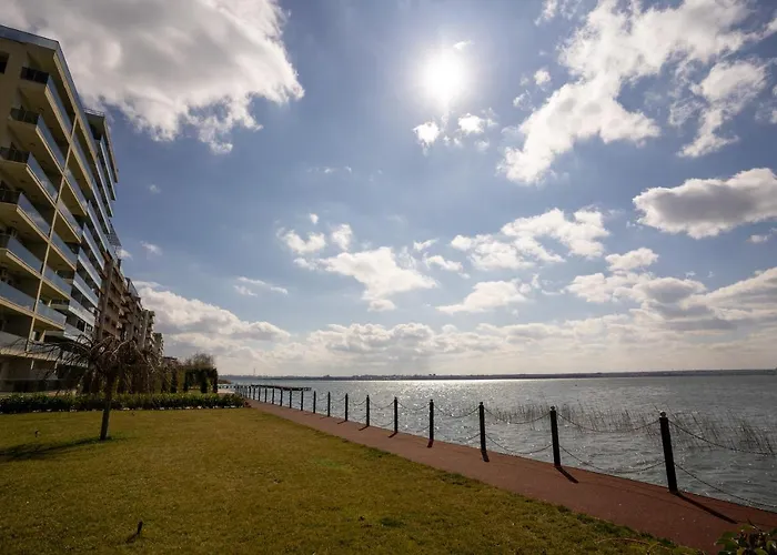 Solid Barrels Luxury Apartment