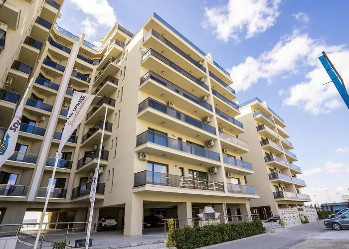 Solid Barrels Luxury Mamaia