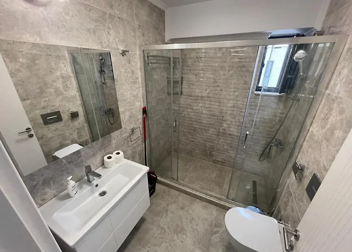 Solid Barrels Luxury Apartment