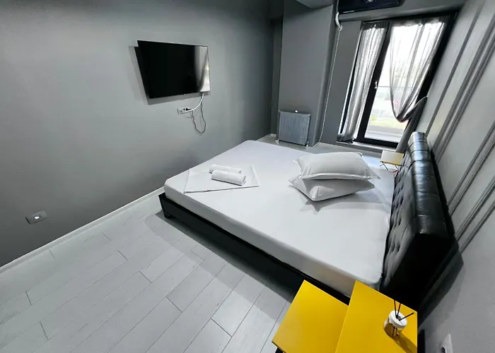 Solid Barrels Luxury Apartment Mamaia